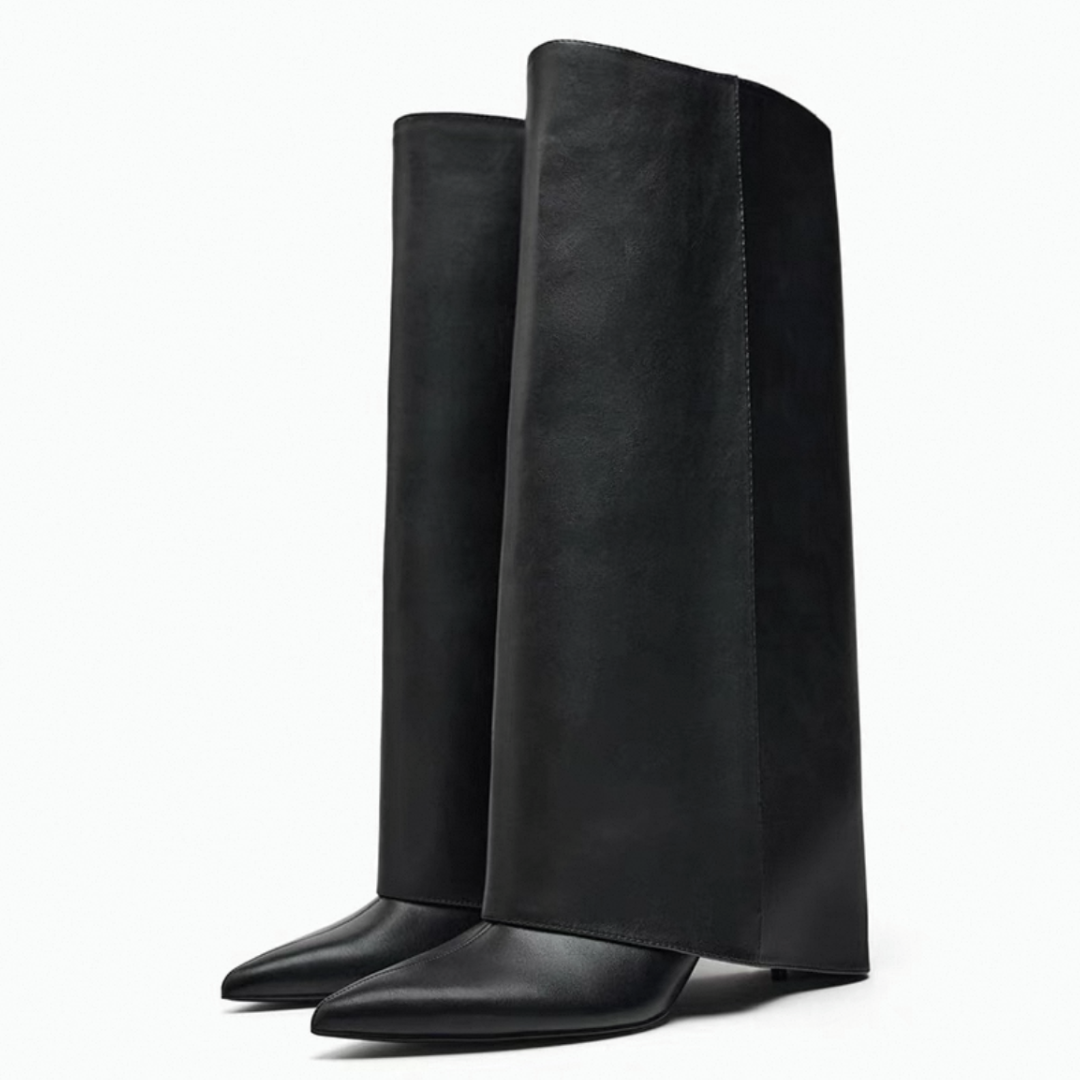 STIEFEL MIT SCHMALEN ABSATZ
