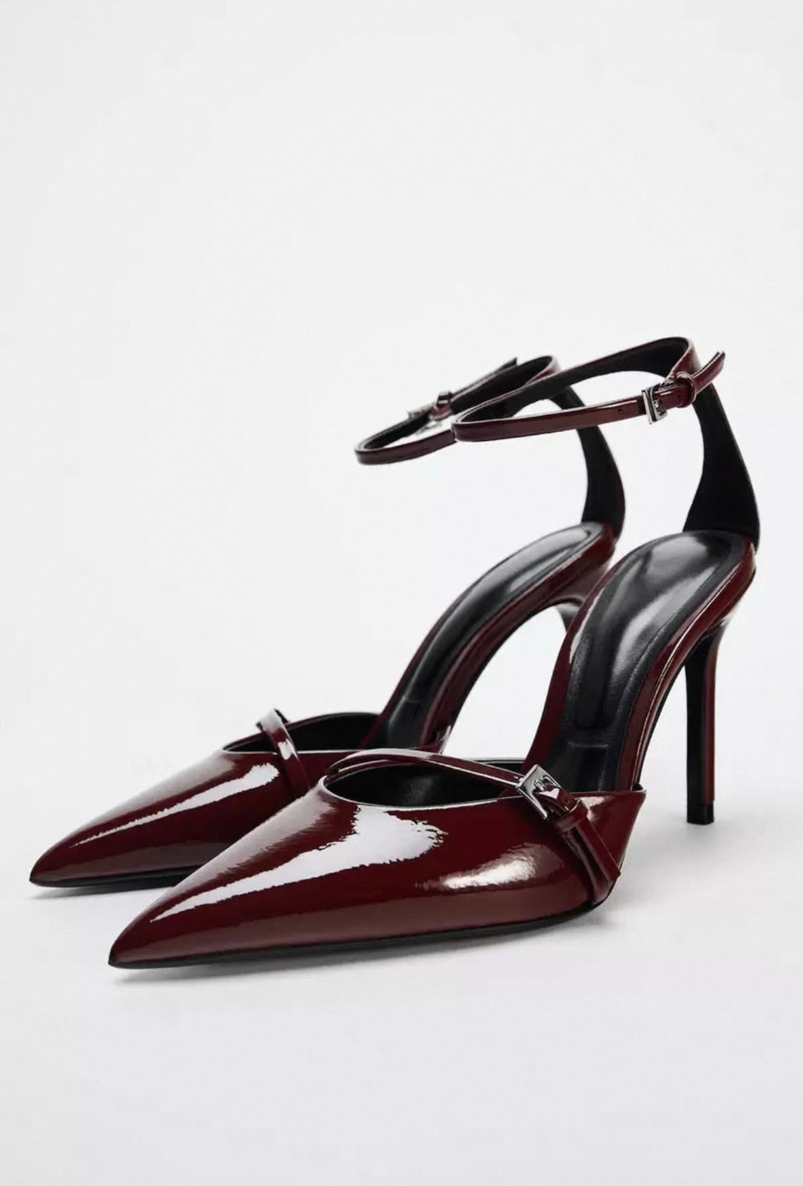 HIGH HEEL MIT SCHNALLE