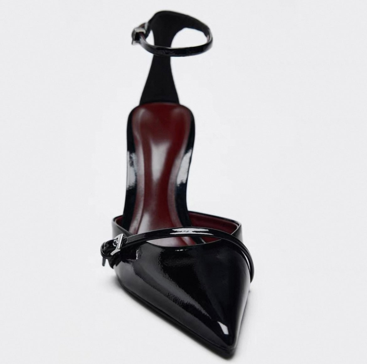 HIGH HEEL MIT SCHNALLE