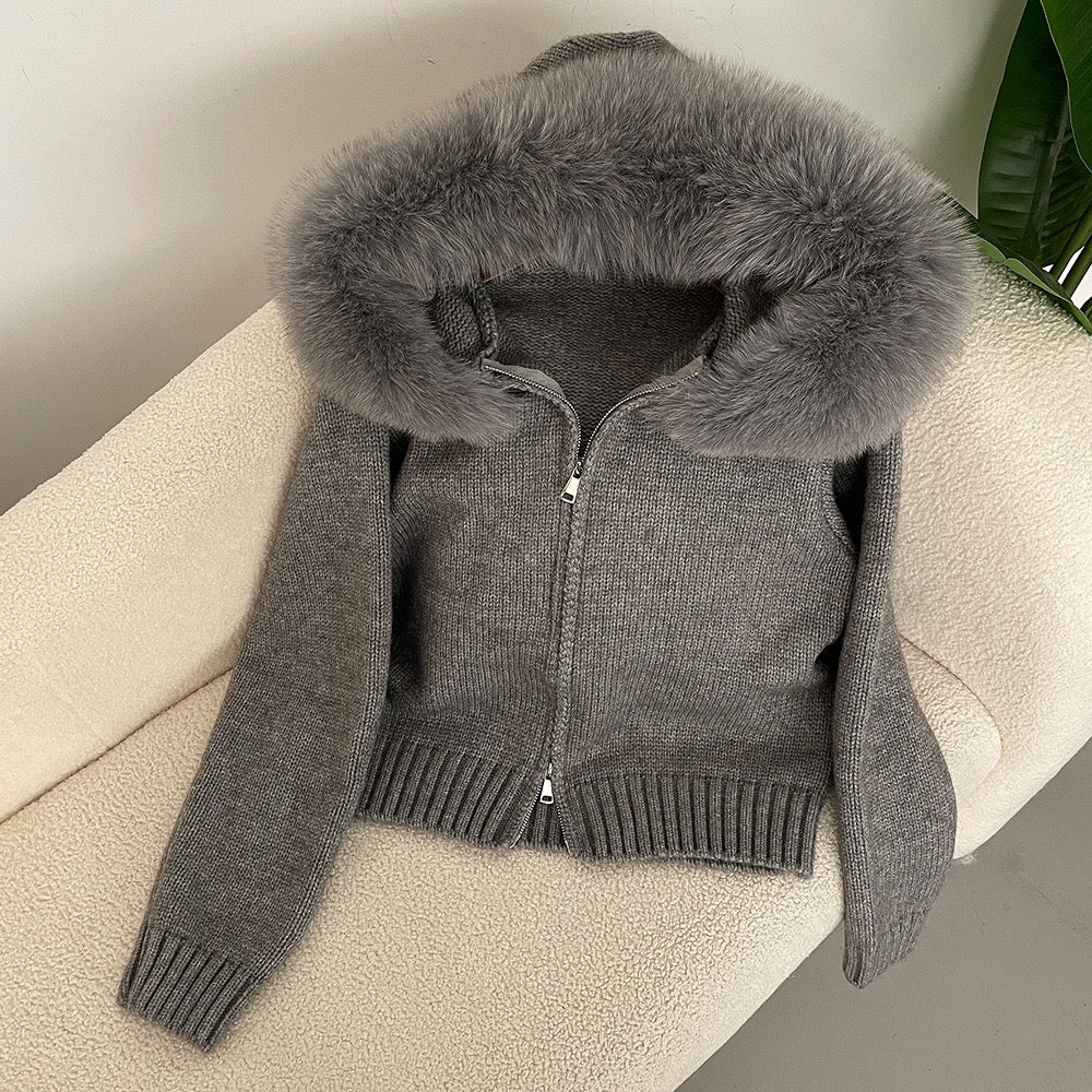 VIRALER FELLKRAGEN CARDIGAN