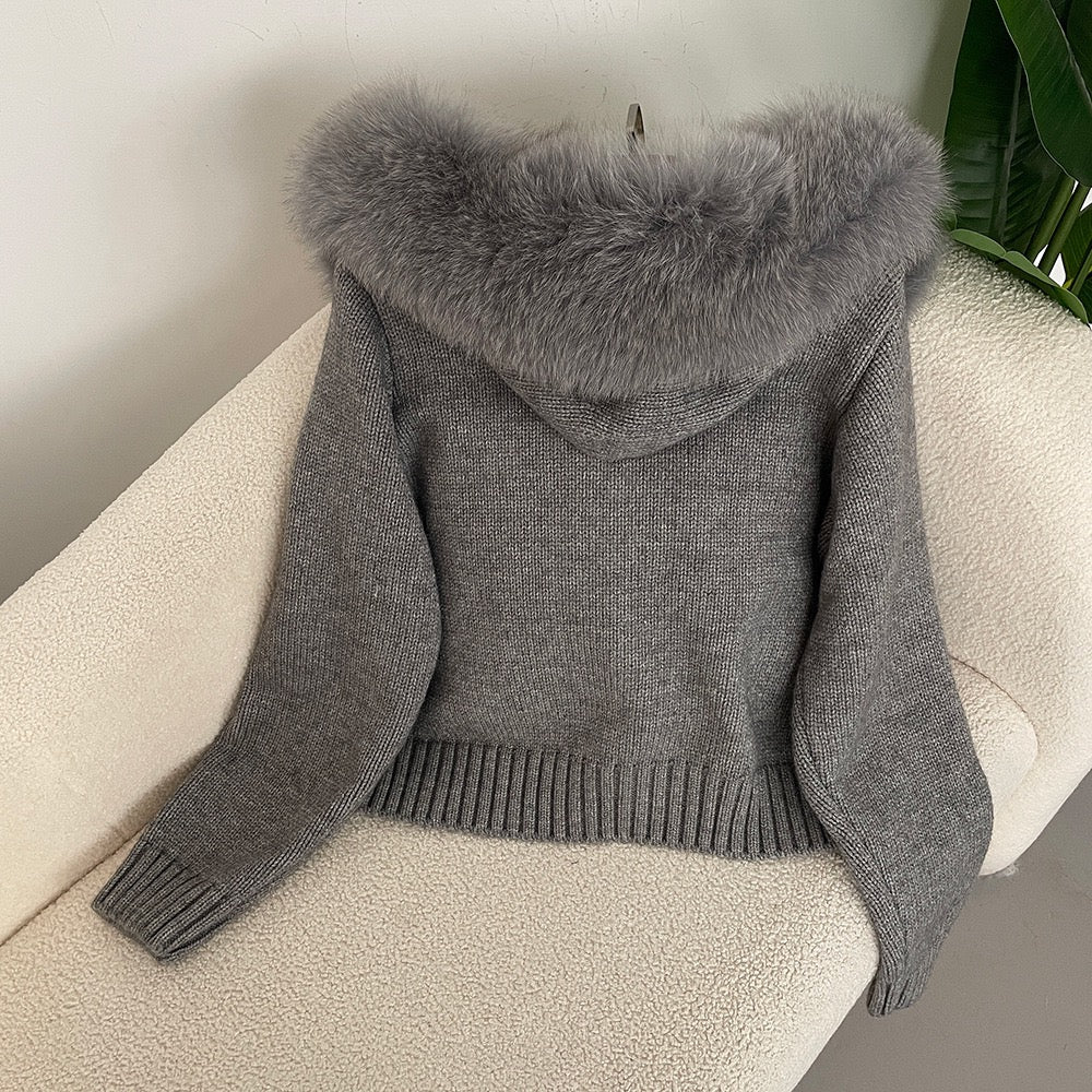 VIRALER FELLKRAGEN CARDIGAN