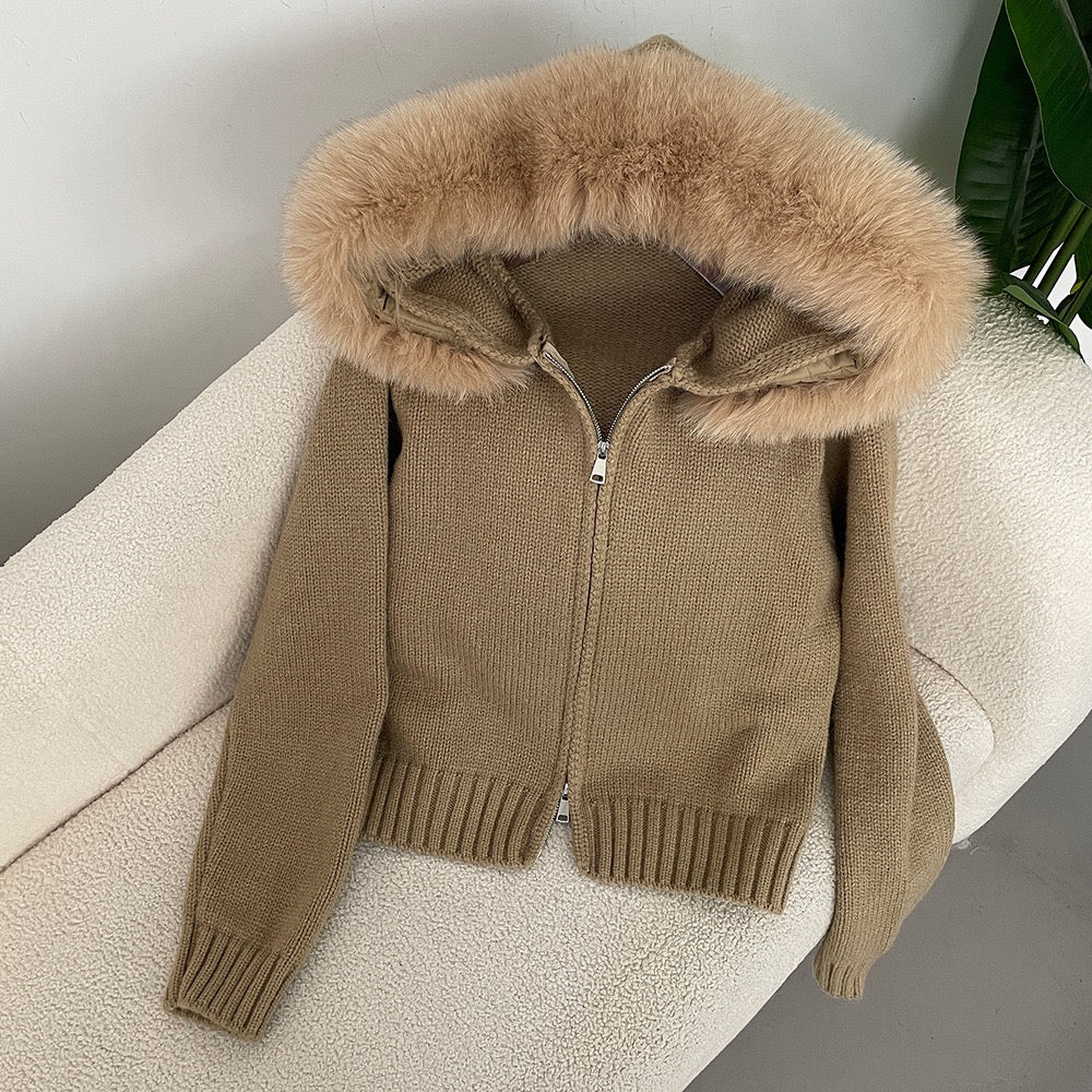 VIRALER FELLKRAGEN CARDIGAN