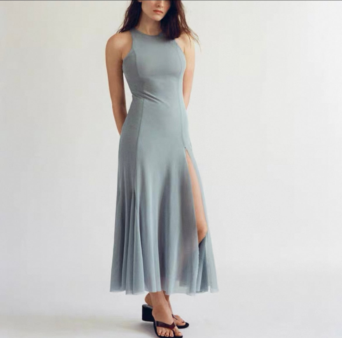 MITTELLANGES SOFIE KLEID
