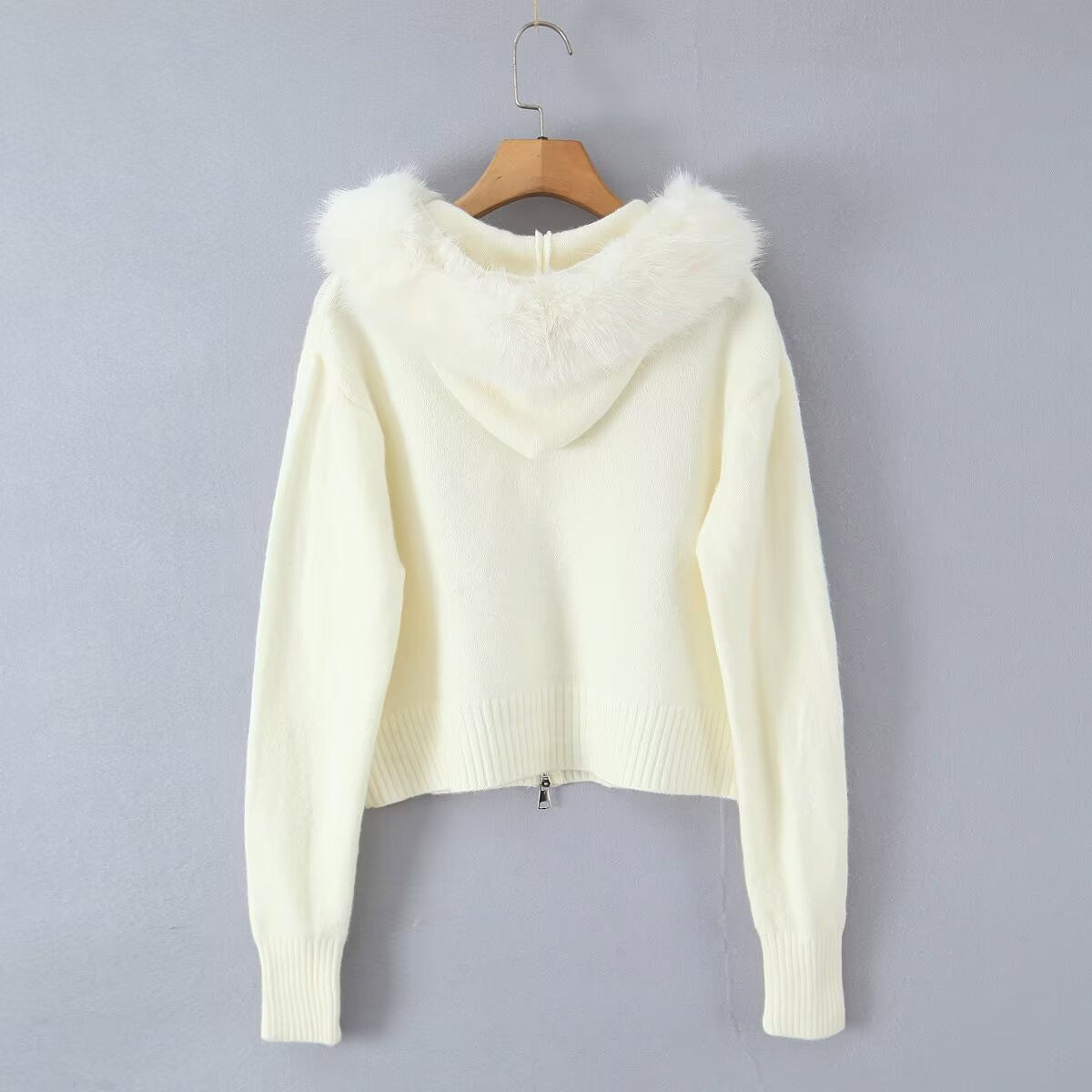 CARDIGAN MIT FELLKRAGEN