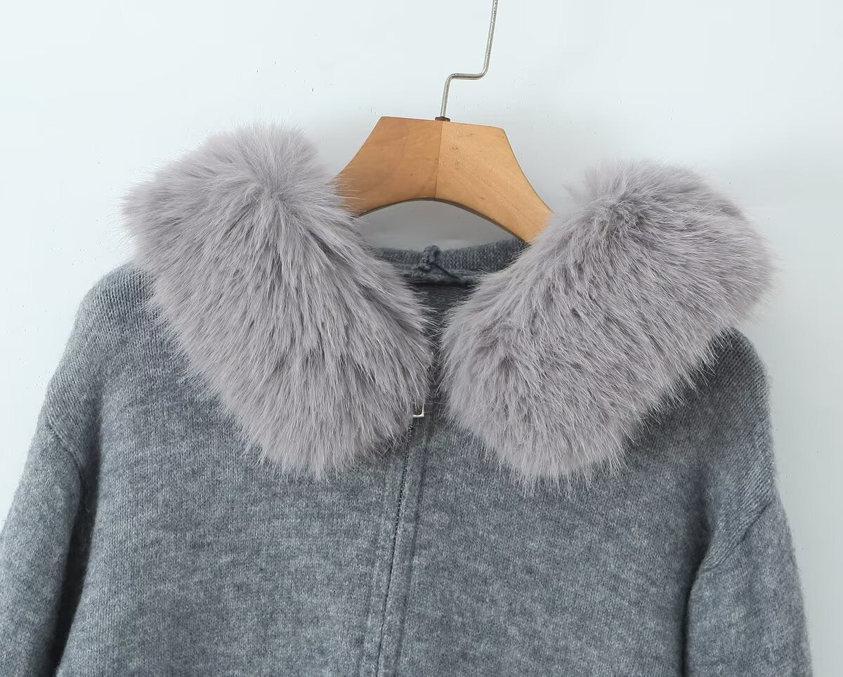 CARDIGAN MIT FELLKRAGEN