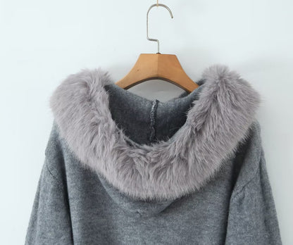 CARDIGAN MIT FELLKRAGEN