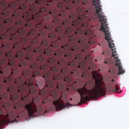 BORDEAUXFARBENES PAILETTEN-HALTERNECK-KLEID